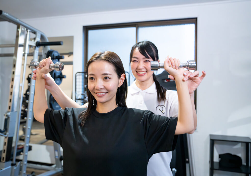 Rays GyM川越アカシア通り店 トレーニング風景 ショルダープレス